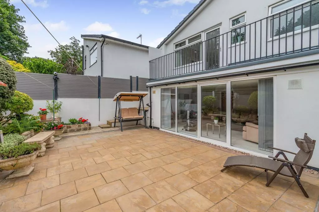 4 bedroom detached bungalow for sale